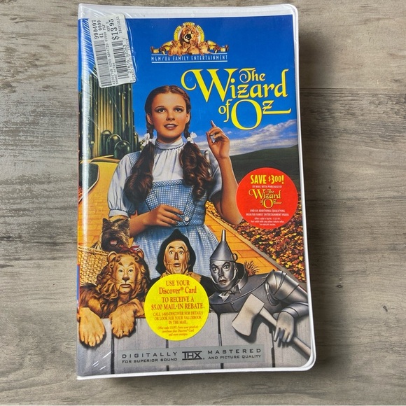 THE WIZARD OF OZ VHS THX DIGITALLY MASTERED CLAMSHELL JUDY GARLAND MGM CLASSIC - Picture 1 of 6